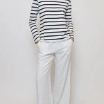 חולצת טי קלאסית - כותנה - פסים שחורים מרווחים - מארה