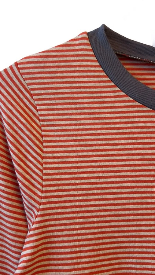 חולצת טי ארוכה – פסים דקים אדום / נייבי - תותי