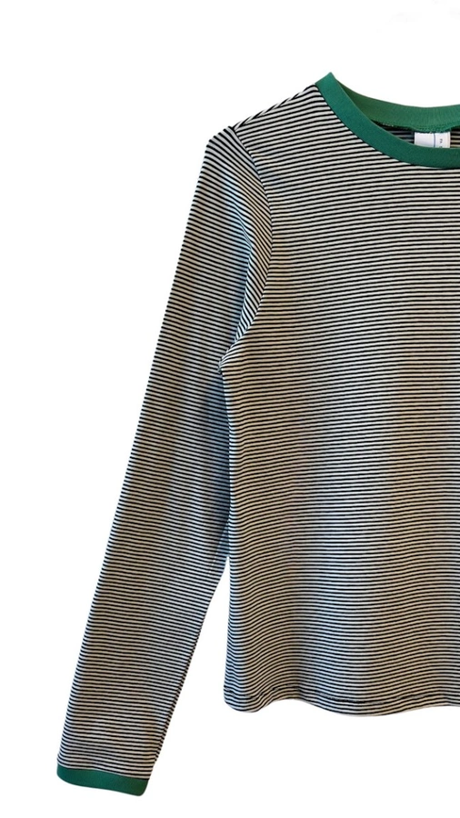 חולצת טי ארוכה – פסים דקים שחור / ירוק - תותי