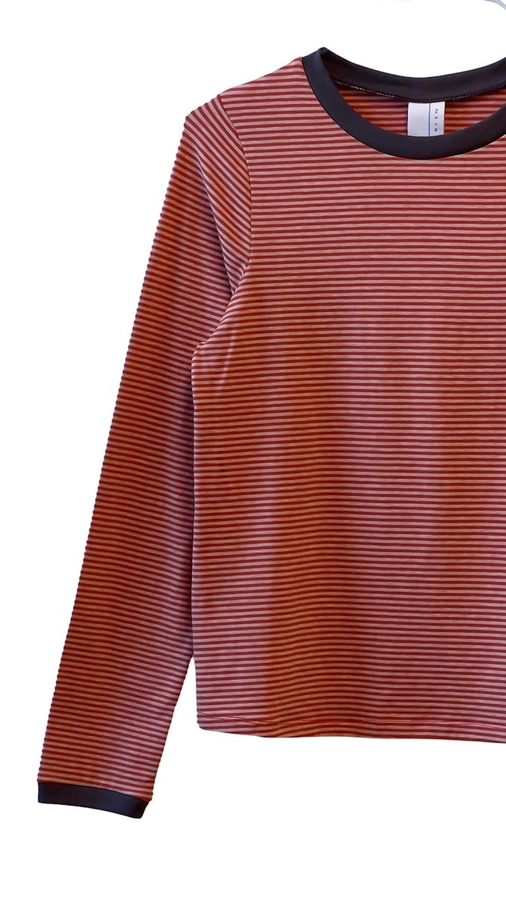 חולצת טי ארוכה – פסים דקים אדום / נייבי - תותי