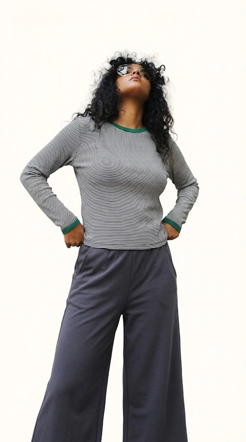 חולצת טי ארוכה – פסים דקים שחור / ירוק - תותי