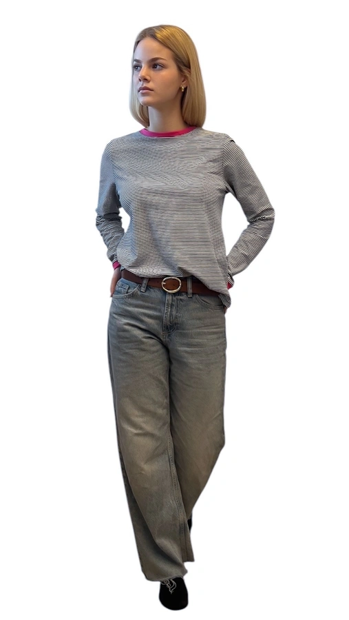 חולצת טי ארוכה – פסים דקים שחור / ורוד – עידית