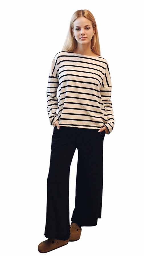 חולצת טי כתף שמוטה - כותנה פסים שחורים - מרני