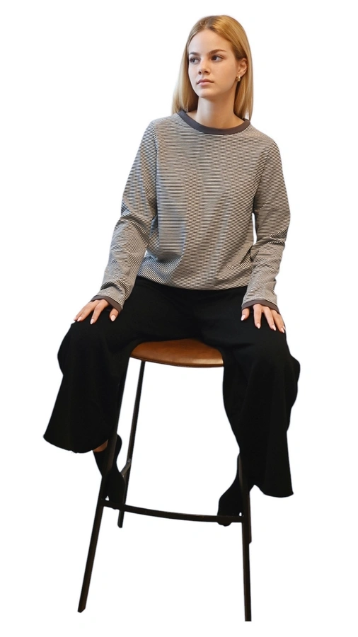 חולצת טי ארוכה – פסים דקים שחור / גרפיט - תותי