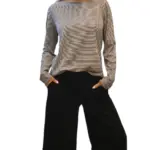 חולצת טי ארוכה – פסים דקים שחור / כאמל - עידית