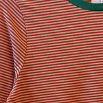 חולצת טי ארוכה – פסים דקים אדום / ירוק - תותי