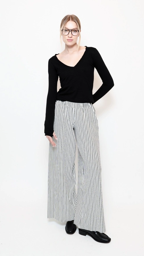 מכנסי טרנינג אופנה – פסים לבן / שחור – אור