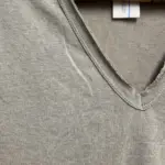 חולצת סריג דמוי פשתן - מפתח וי - ירוק אפור - איה