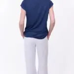 חולצת סריג דמוי פשתן - מפתח וי - כחול - איה