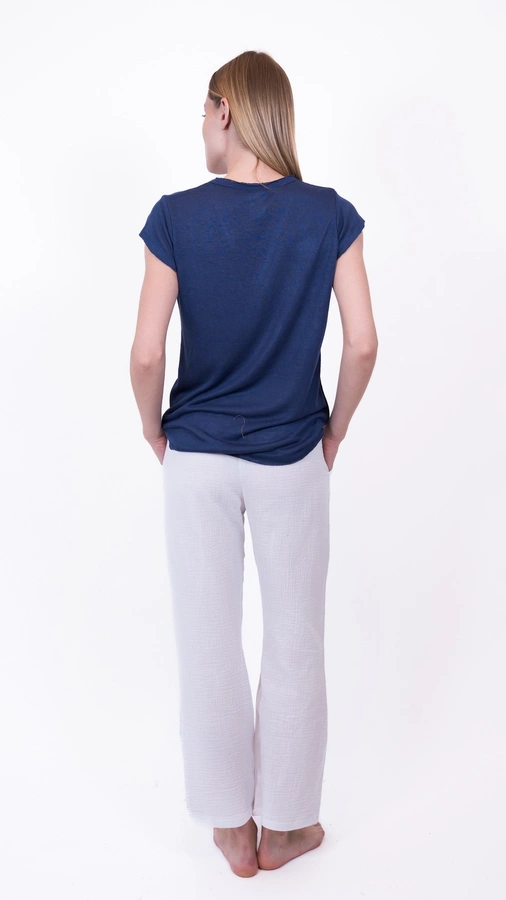 חולצת סריג דמוי פשתן - מפתח וי - כחול - איה