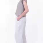 חולצת סריג דמוי פשתן - מפתח וי - ירוק אפור - איה