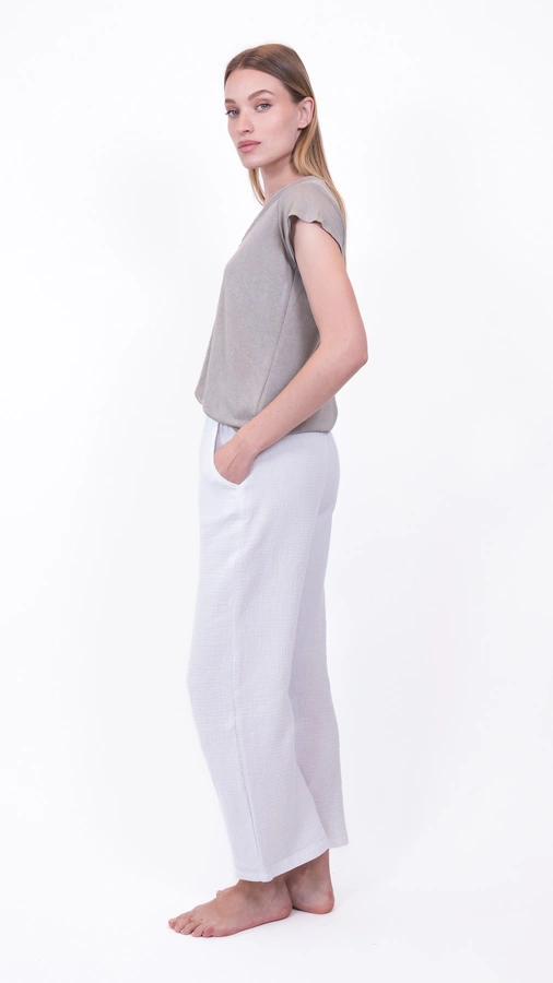 חולצת סריג דמוי פשתן - מפתח וי - ירוק אפור - איה