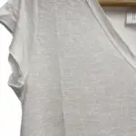 חולצת סריג דמוי פשתן - מפתח וי - לבן חם - איה