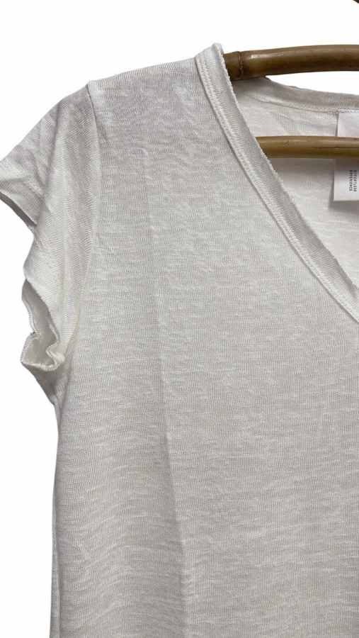 חולצת סריג דמוי פשתן - מפתח וי - לבן חם - איה