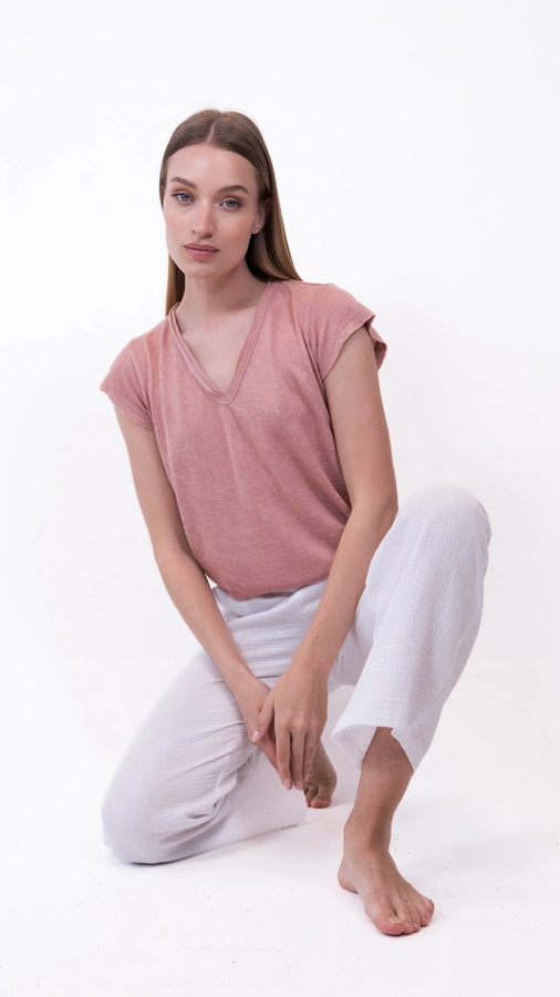 חולצת סריג דמוי פשתן - מפתח וי - ורוד מעושן - איה