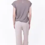 חולצת סריג דמוי פשתן - מפתח וי - טאופ - איה