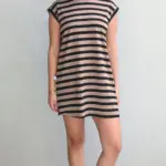 שמלת טוניקה מיני פסים שחור / מוקה - שחף