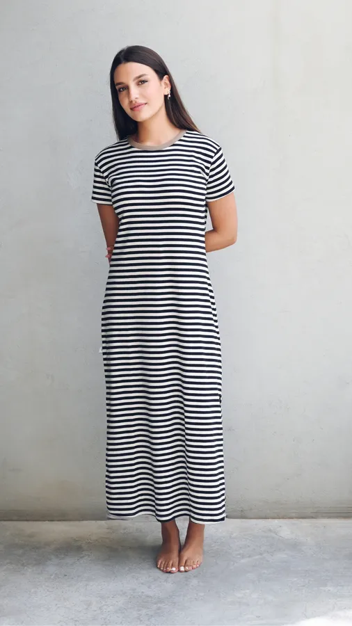 שמלת טי פסים שחור/כאמל - אלונה