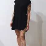 שמלת טוניקה מיני שחורה - שחף