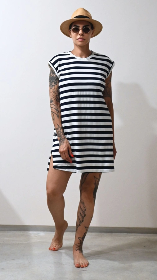 שמלת טוניקה מיני פסים נייבי - שחף