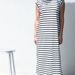 שמלת שחף ארוכה - נופים - פסים שחורים