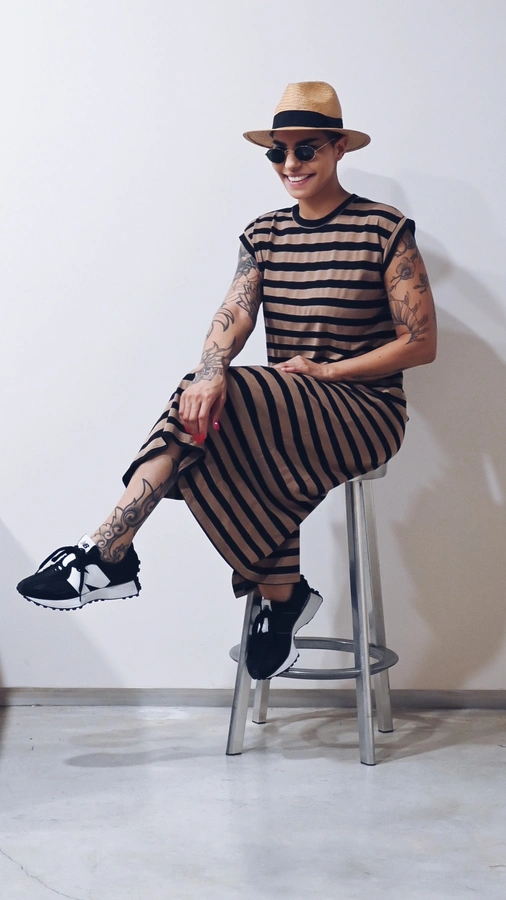 שמלת שחף ארוכה - פסים שחור/מוקה