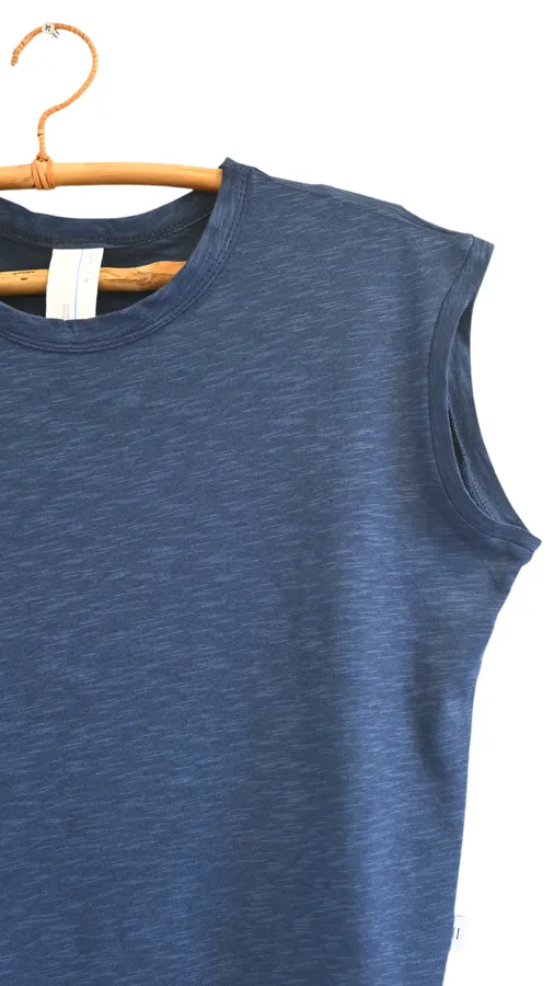 חולצה ללא שרוול - שחף - נייבי