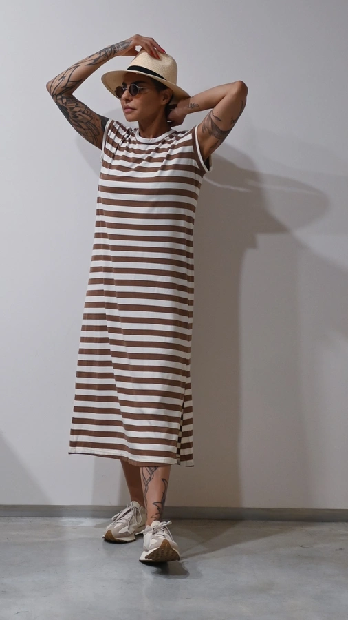 שמלת שחף ארוכה - פסים שמנת/קפה