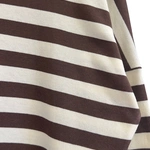 חולצת טי כתף שמוטה - פסים שמנת/שוקולד - מירן