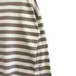 חולצת טי כתף שמוטה - פסים שמנת/חום - מירן